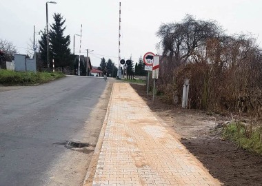 Nowy chodnik przy drodze powiatowej - ul. Słonecznej w Lasocicach