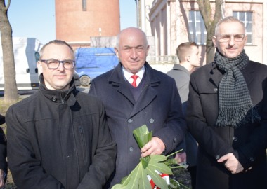 Delegacja powiatu leszczyńskiego oddała hołd Żołnierzom Wyklętym