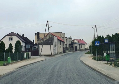 Wyremontowana nawierzchnia drogi w Lubonia