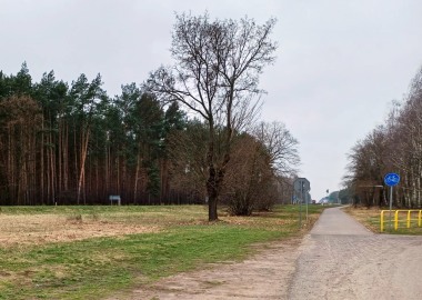 Planowana lokalizacja wiaty turystycznej przy ścieżce rowerowej Leszno - Rydzyna