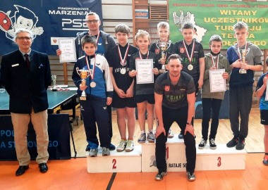 Medaliści Drużynowych Mistrzostw Wielkopolski w tenisie stołowym